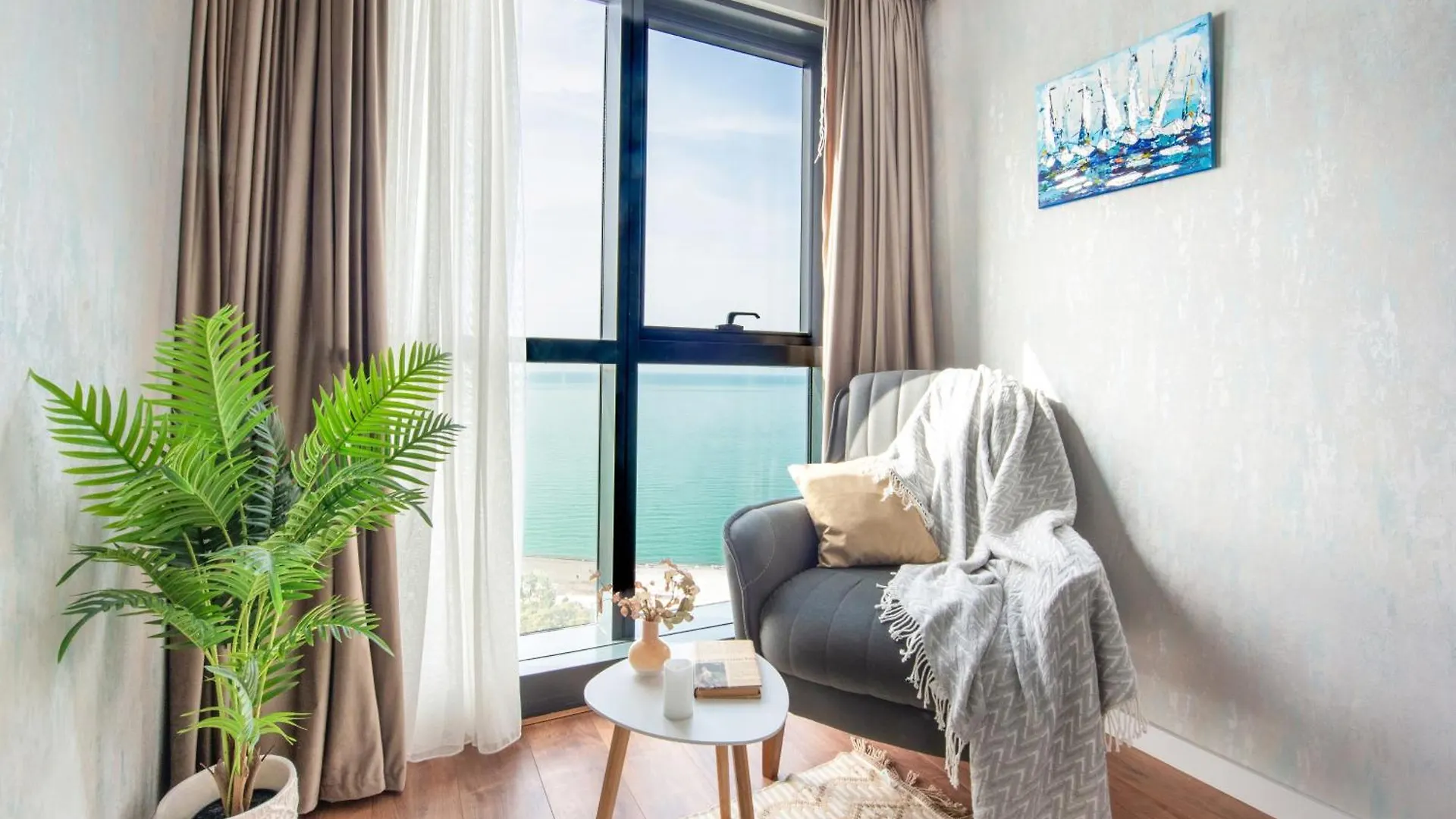 Oceanlight Residence By Aesthaven バトゥーミ
