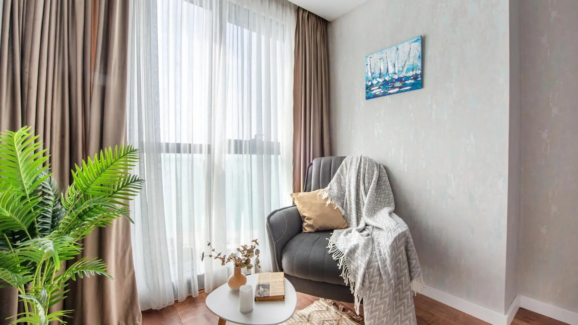 Oceanlight Residence By Aesthaven バトゥーミ